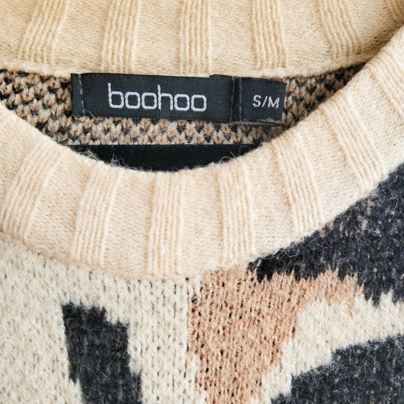 Super Soft Leopard Print Sweater - Picture 6 of 6